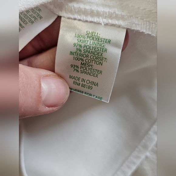 LILLY PULTIZER Kylo Strapless Skirted Romper In White. Size 2 NWT - Picture 9 of 16